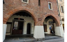 Alice Apartments